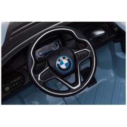 Elektromobilis  BMW i8, Baltas